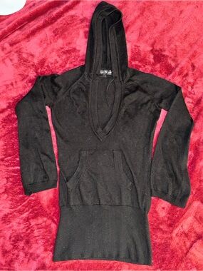 Women’s Black V-Neck Hooded Sweater